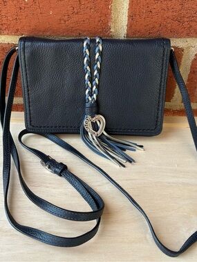 Brighton Barbados City Organizer Crossbody Black Braided‎ Tassel Heart Charm